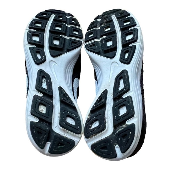 Nike Women’s Size 7 Revolution 3 819303-001 Black Running Shoes Sneakers Lace Up - Picture 7 of 9